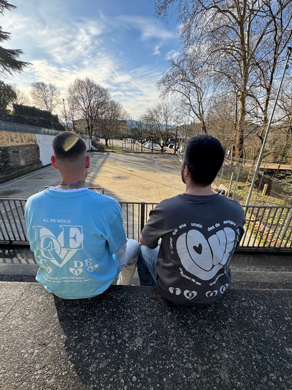 All We Need is Love - Azul Cielo Adultos (Edición Limitada)