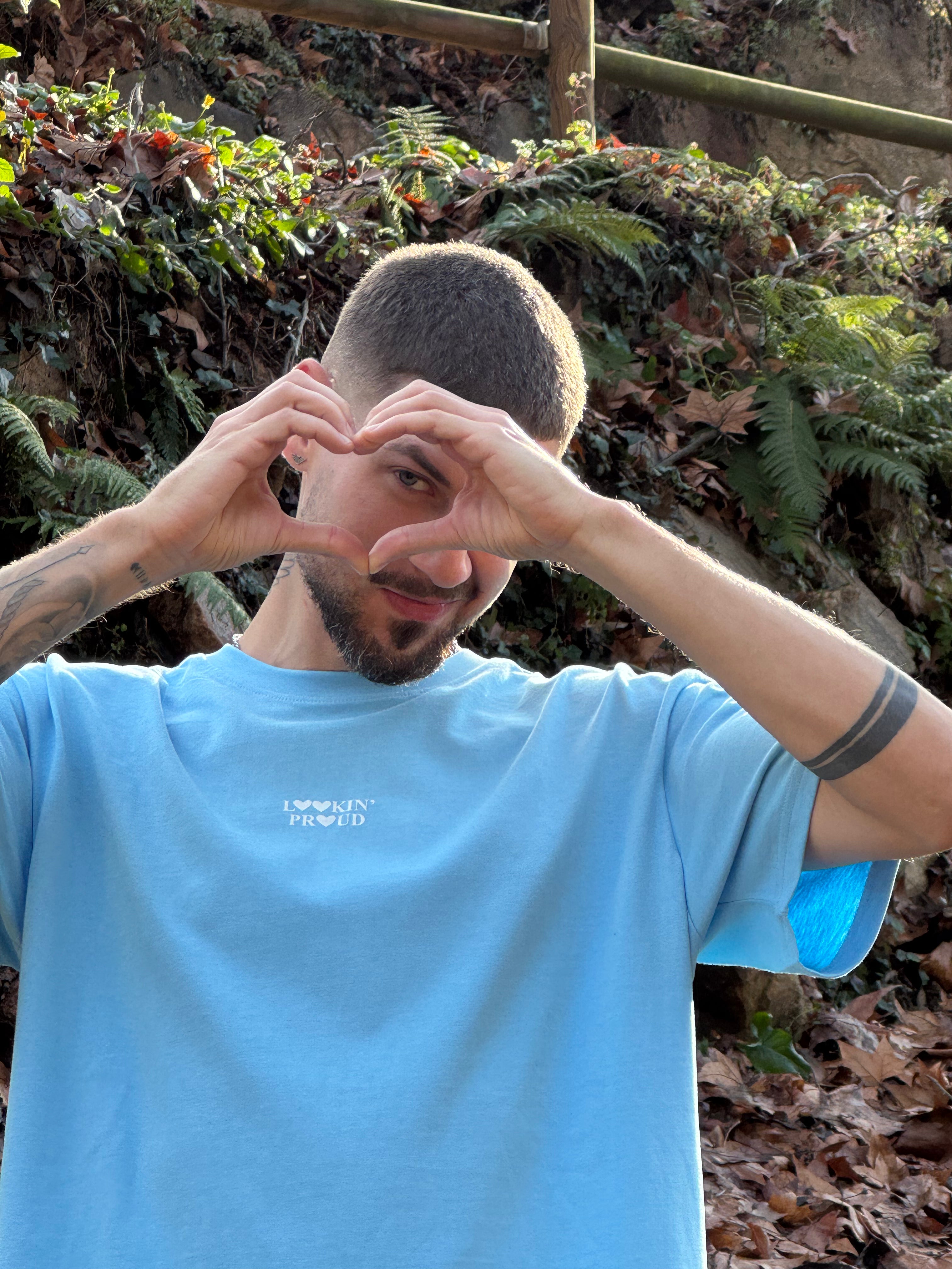 All We Need is Love - Azul Cielo Adultos (Edición Limitada)